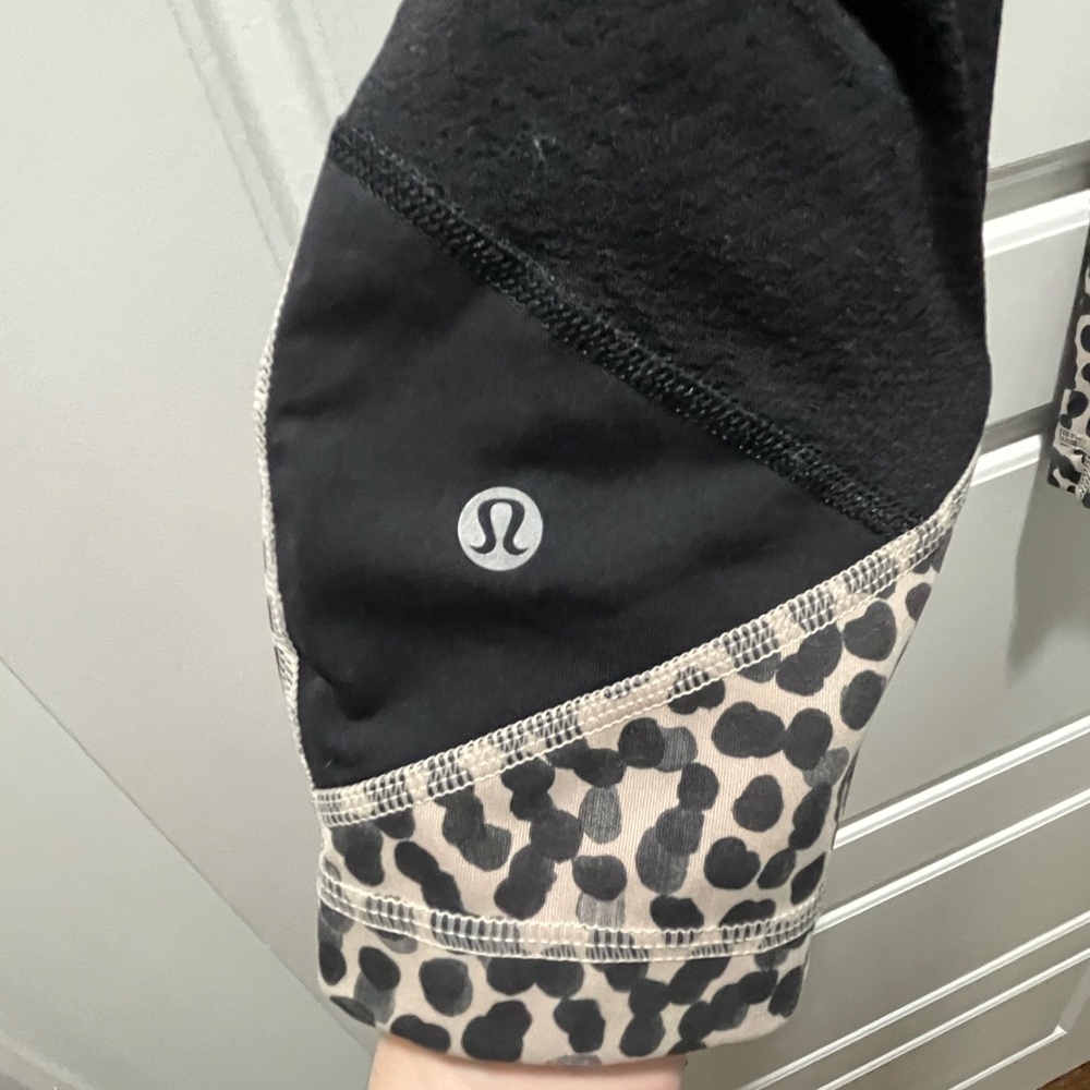 Lululemon Pace Rival Crop Leggings, Size 6 - Picture 8 of 8
